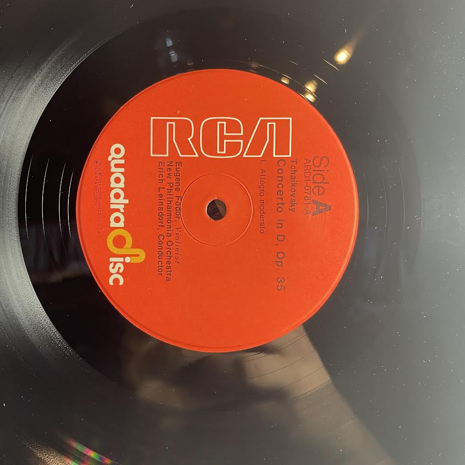 Pyotr Ilyich Tchaikovsky - Violin Concerto / Introduction And Rondo Capriccioso (VINYL) | Excellent+ (EX+) Excellent (EX)