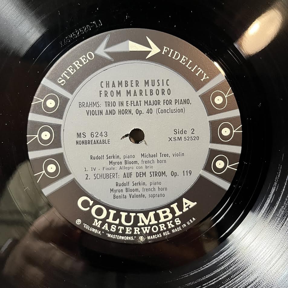 Johannes Brahms - Chamber Music From Marlboro: Horn Trio, Op. 40 / Auf Dem Strom, Op. 119 (VINYL) | Near Mint (NM or M-) Excellent+ (EX+)