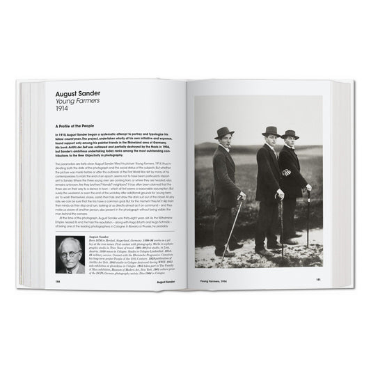 Photo Icons. 50 Landmark Photographs and Their Stories (English)