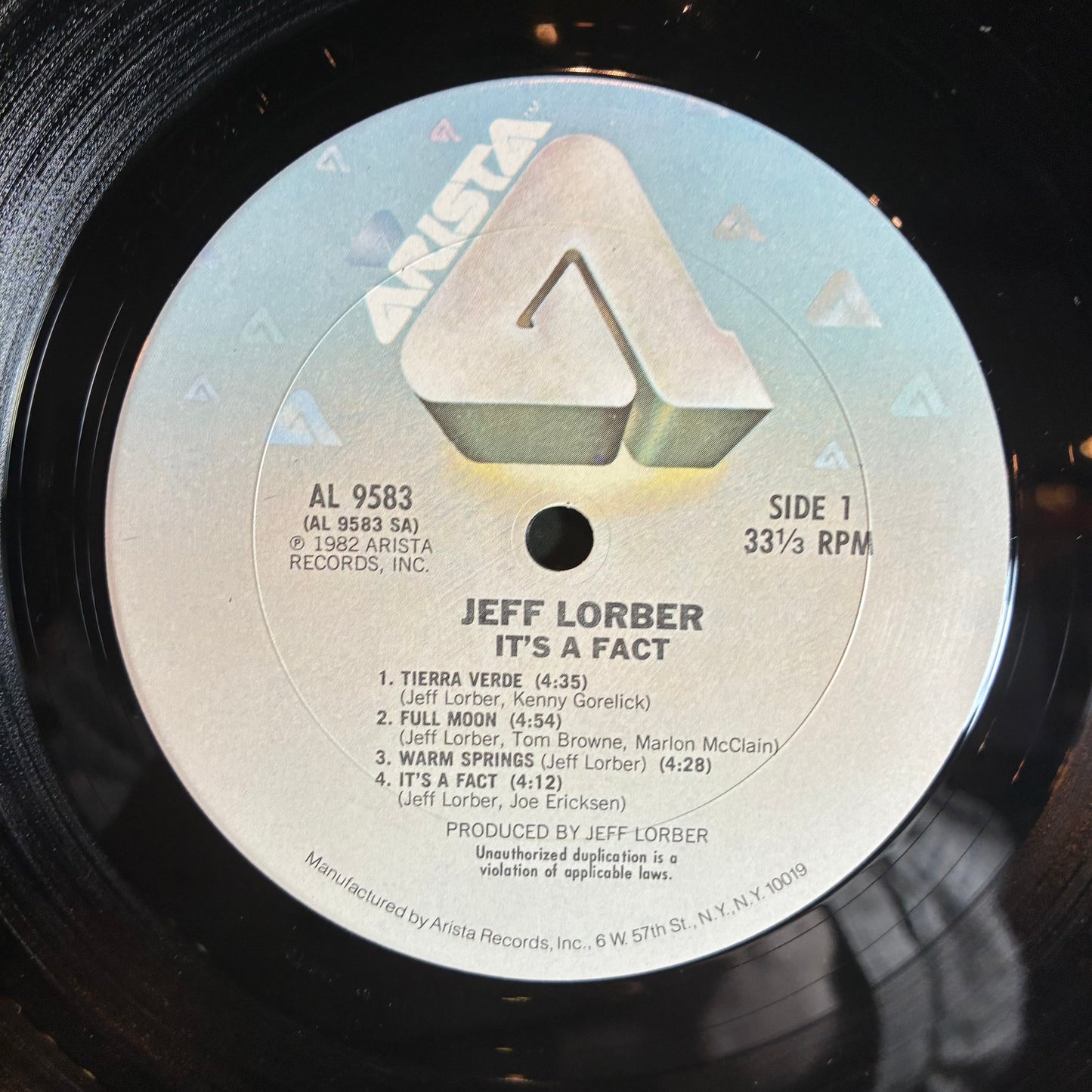 Jeff Lorber - It's A Fact (VINYL) | Excellent (EX) Excellent (EX)