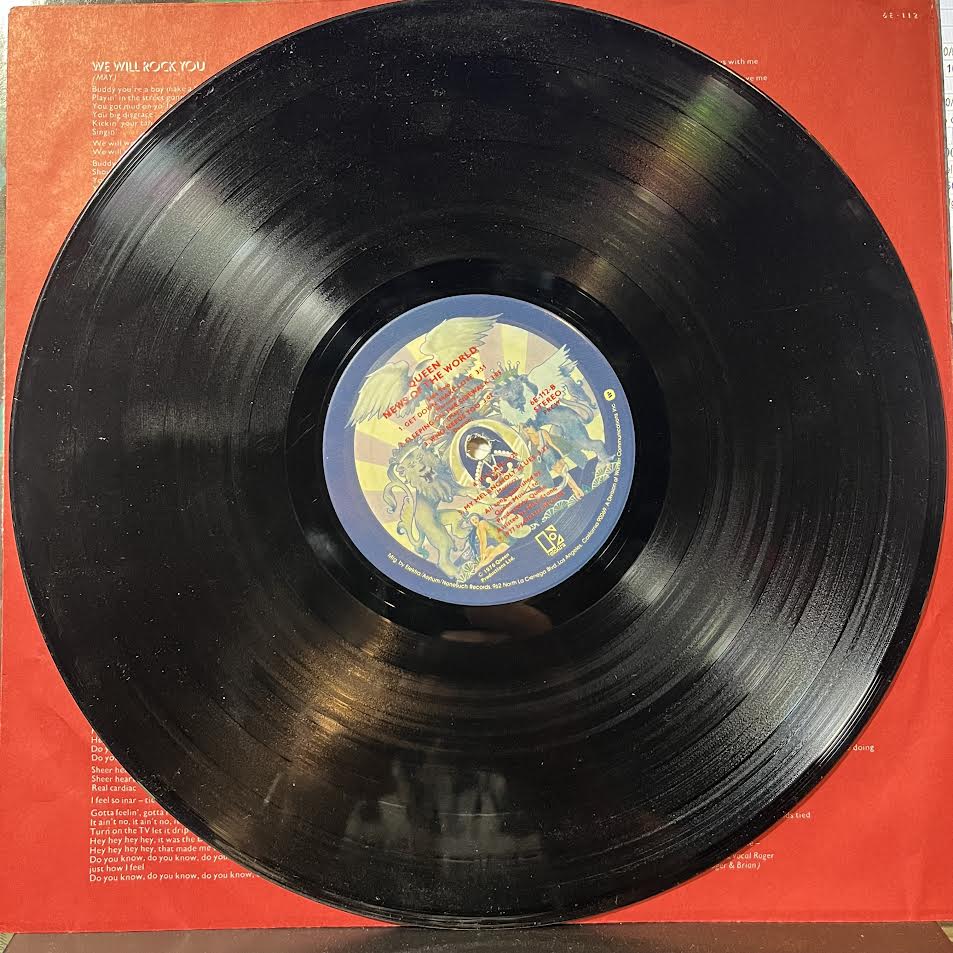 Queen - News Of The World (VINYL) | Excellent+ (EX+)