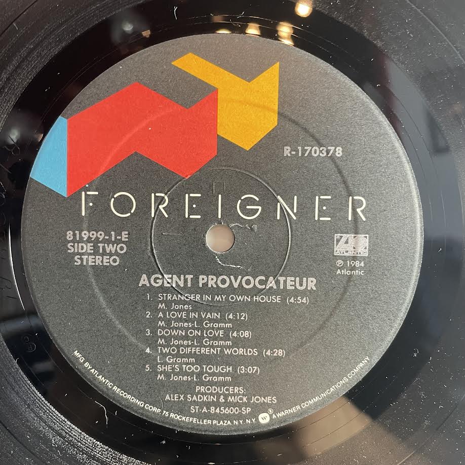 Foreigner - Agent Provocateur (VINYL) | Near Mint (NM) Near Mint (NM)