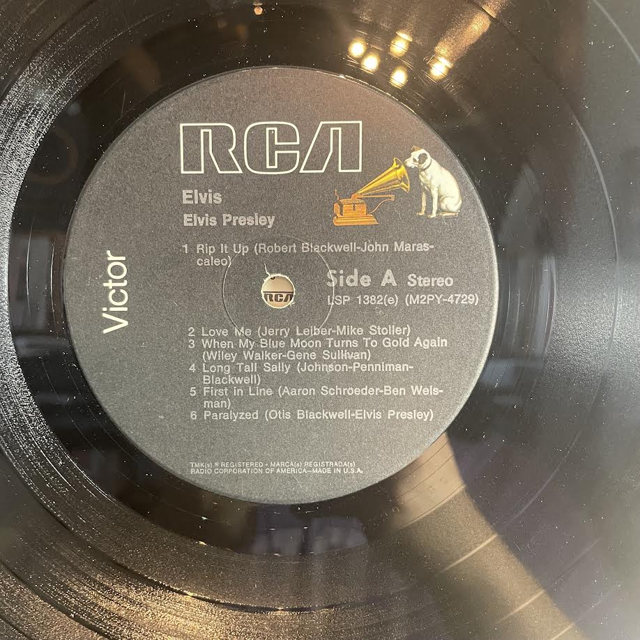 Elvis Presley - Elvis (VINYL) | Very Good Plus (VG+) Very Good Plus (VG+)