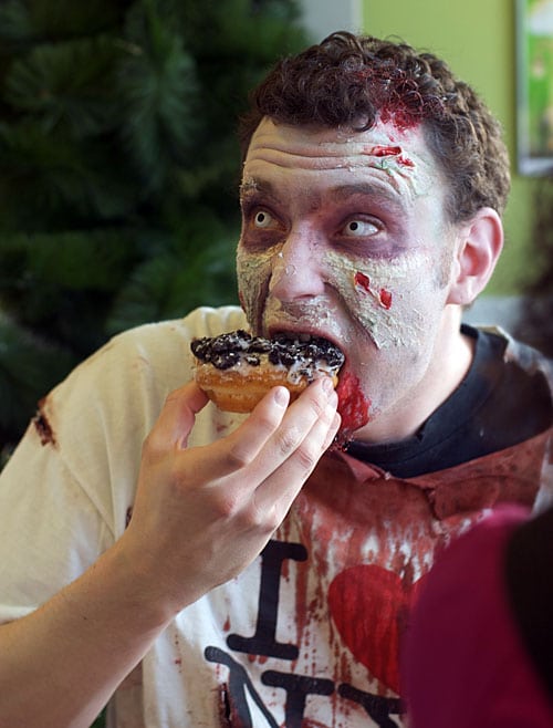 Zombie Donut! - Psycho Nurse! Out-take 8