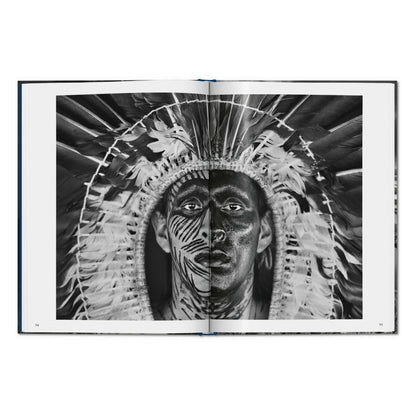 Sebastião Salgado. Amazônia (English)