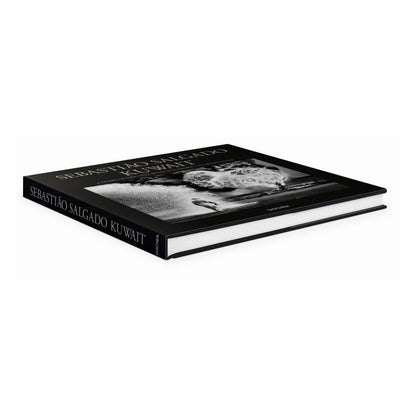 Sebastião Salgado. Kuwait. A Desert on Fire (German, French, English)