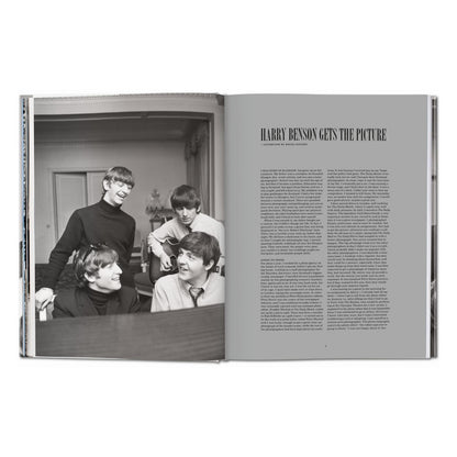 Harry Benson. The Beatles (German, French, English)