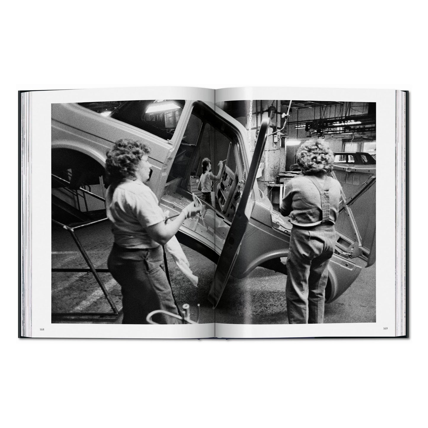 Sebastião Salgado. Workers. An Archaeology of the Industrial Age (English)