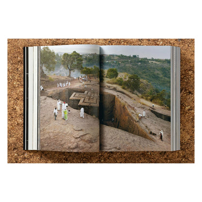 Bjarne Mastenbroek. Dig it! Building Bound to the Ground (English)