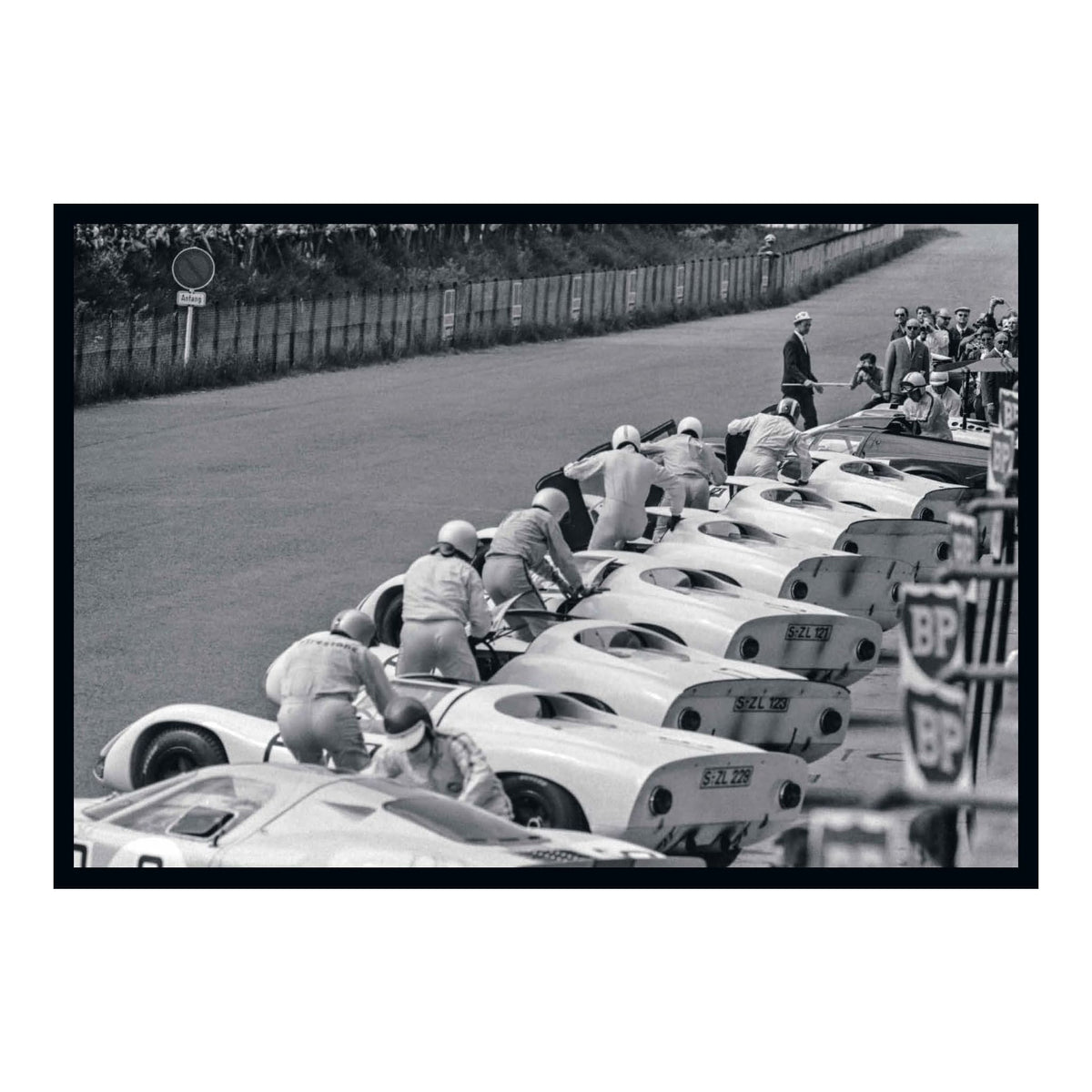 Rainer W. Schlegelmilch. Porsche Racing Moments. 45th Ed. (English)