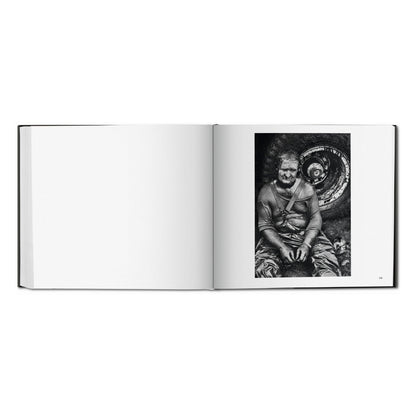 Sebastião Salgado. Kuwait. A Desert on Fire (German, French, English)