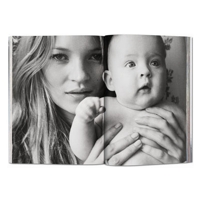 Kate Moss by Mario Testino (German, Spanish, French, English)