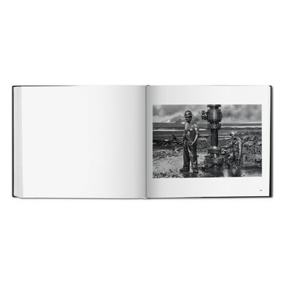 Sebastião Salgado. Kuwait. A Desert on Fire (German, French, English)