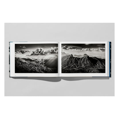 Sebastião Salgado. Amazônia (English)