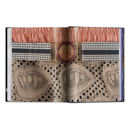 Fashion Designers A–Z. 45th Ed. (English)