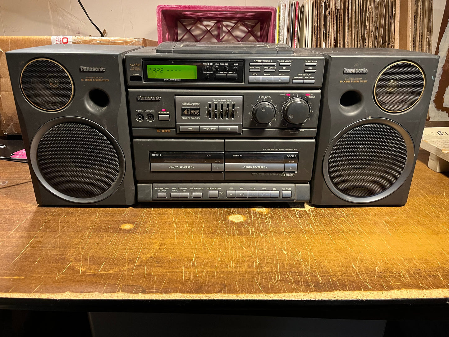PANASONIC BOOM BOX CD PLAYER STEREO RX-DT680 *CASSETTES DON'T WORK* |