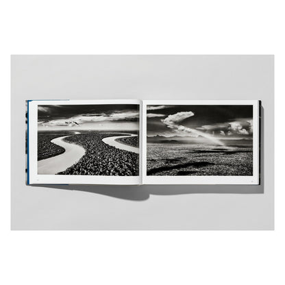 Sebastião Salgado. Amazônia (English)
