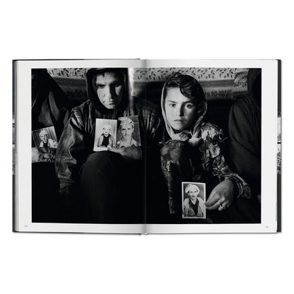 Sebastião Salgado. Exodus (English)