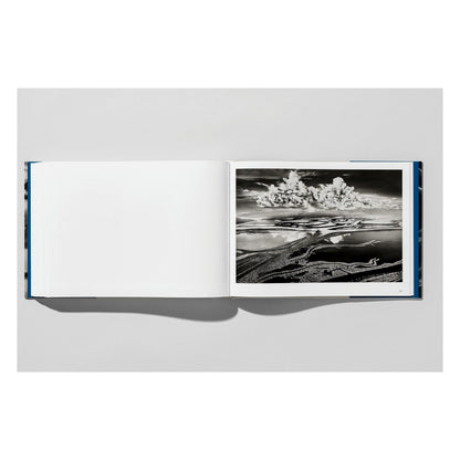 Sebastião Salgado. Amazônia (English)