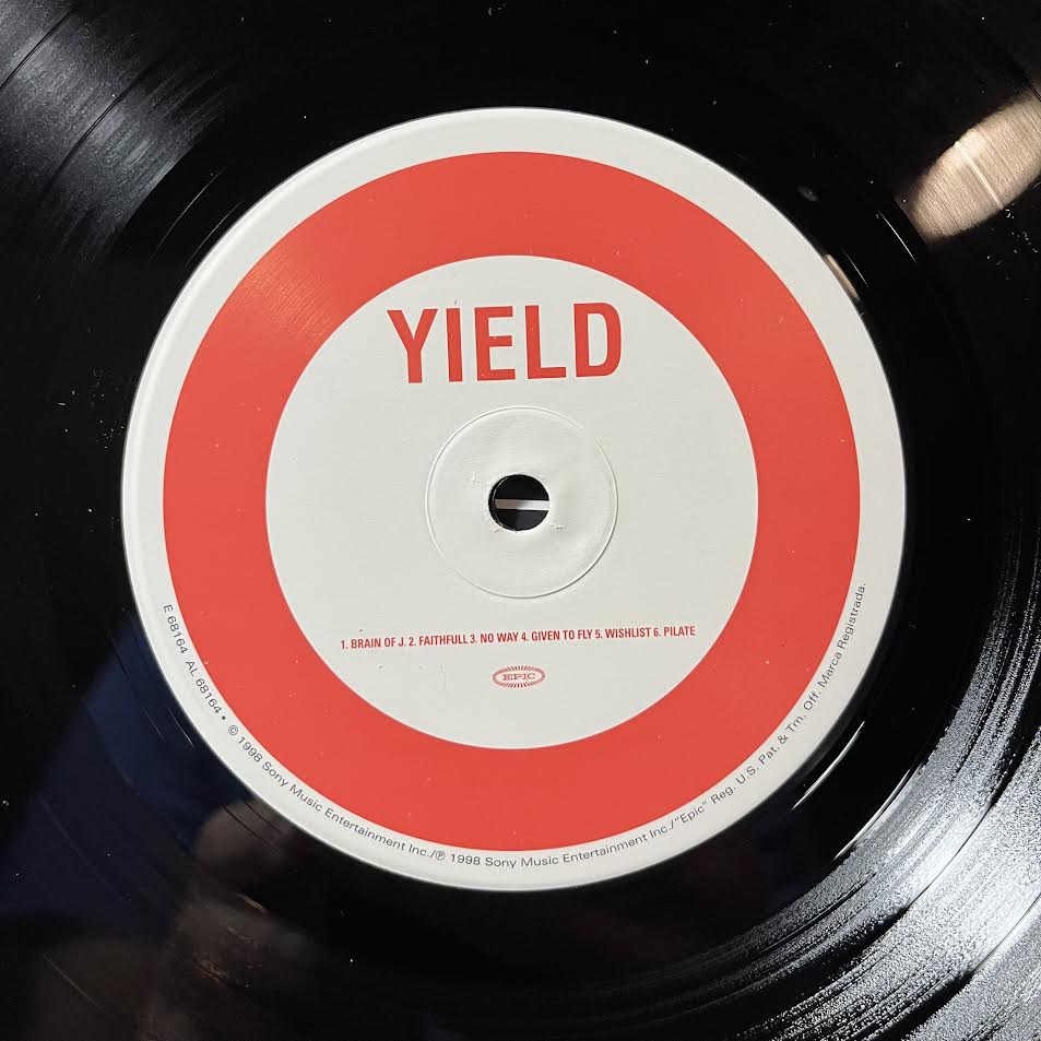 Pearl Jam - Yield (VINYL) | Near Mint (NM) Excellent (EX)