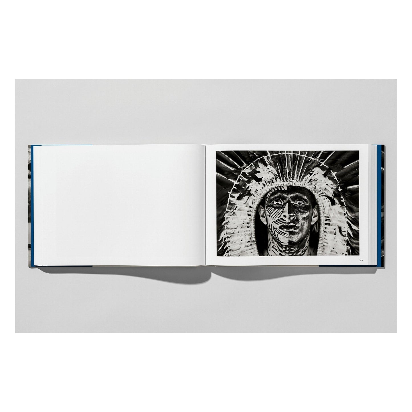 Sebastião Salgado. Amazônia (English)