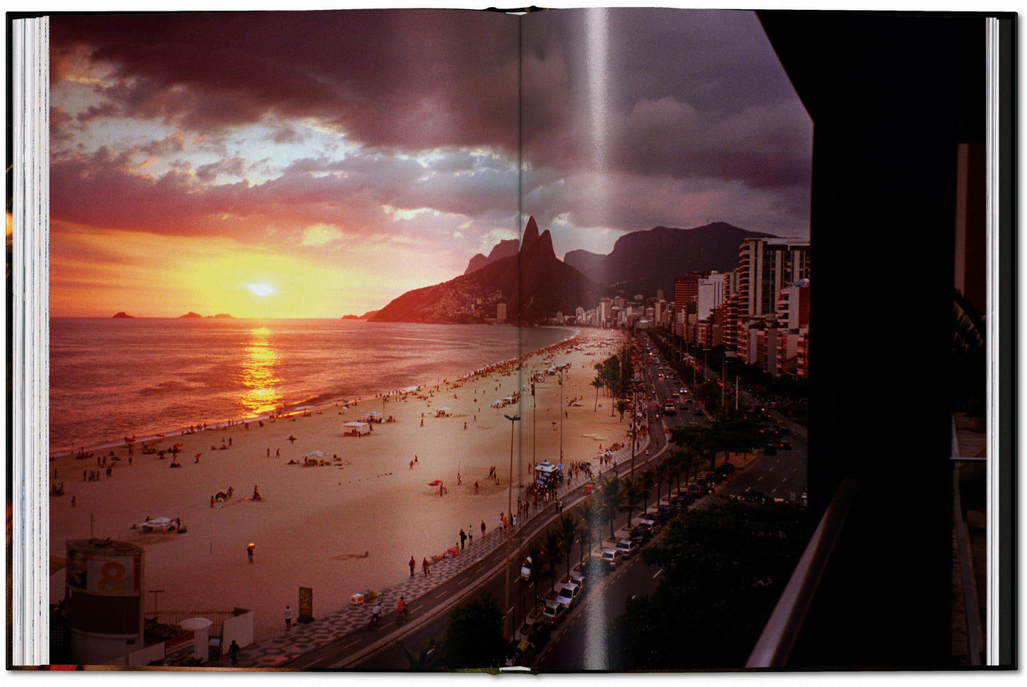 MaRIO DE JANEIRO Testino (English)