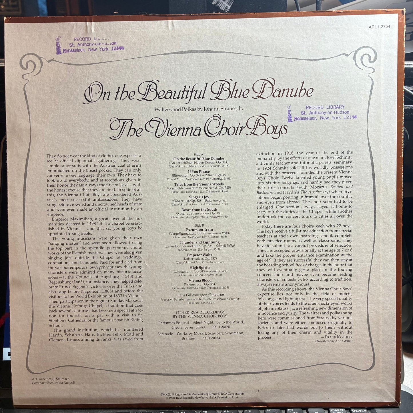 Die Wiener Sängerknaben - On The Beautiful Blue Danube: Waltzes And Polkas By Johann Strauss, Jr (VINYL) | Near Mint (NM or M-) Excellent (EX)