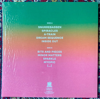 Voyage Voyage | Mint (M) Mint (M)