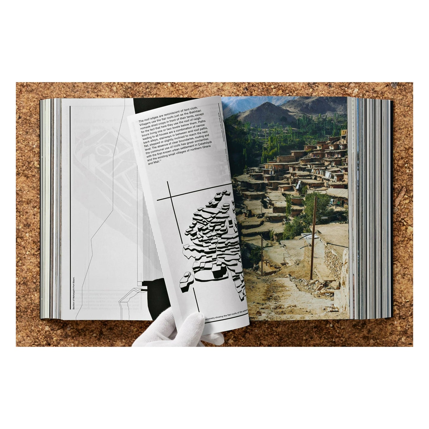 Bjarne Mastenbroek. Dig it! Building Bound to the Ground (English)
