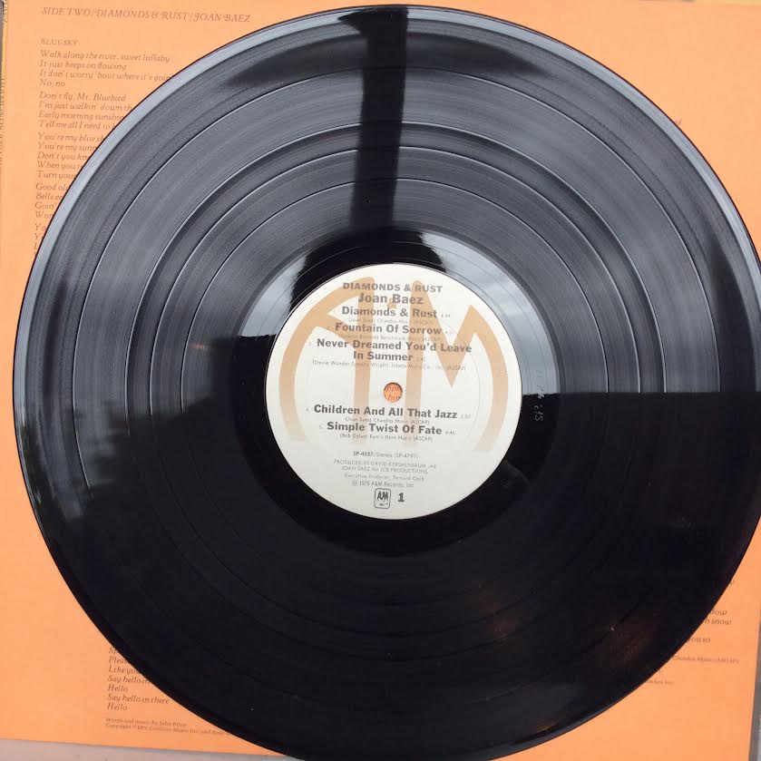 Joan Baez - Diamonds & Rust (VINYL) | Excellent+ (EX+)