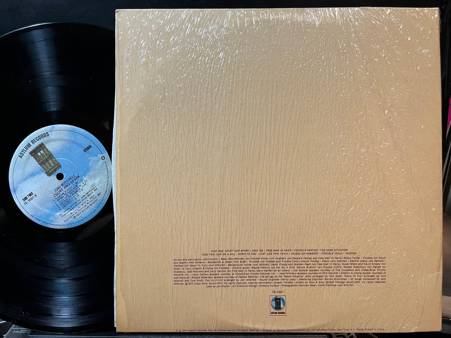 Joni Mitchell - Court And Spark (VINYL) | Near Mint (NM or M-) Near Mint (NM)