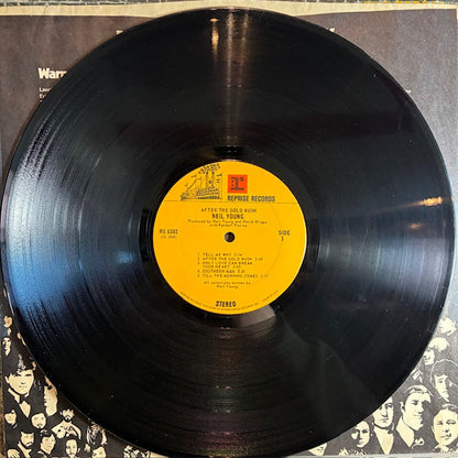 Neil Young - After The Gold Rush (VINYL) | Very Good Plus (VG+) Very Good Plus (VG+)