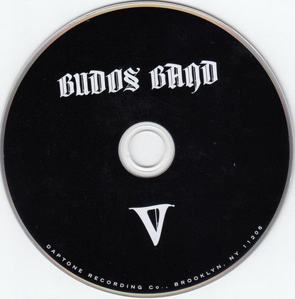 V | Mint (M) Mint (M)