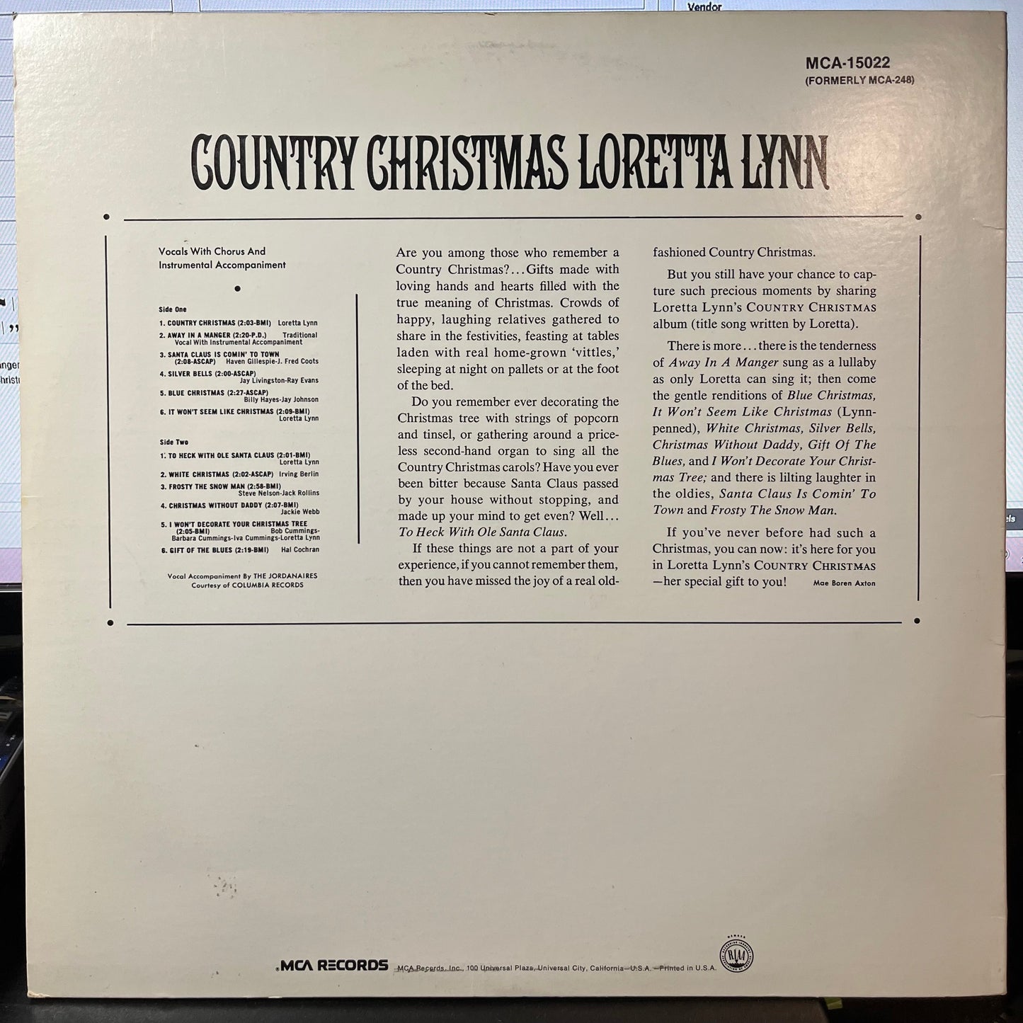 Loretta Lynn - Country Christmas (VINYL) | Excellent+ (EX+)