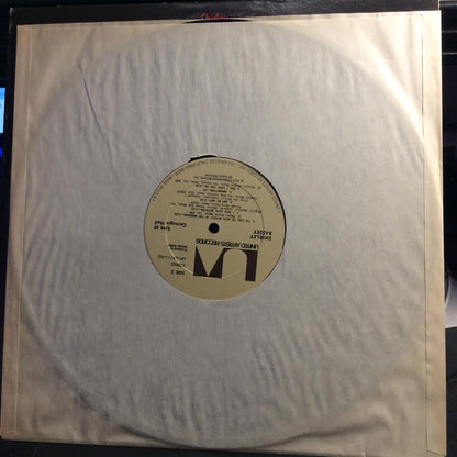 Shirley Bassey - Live At Carnegie Hall (2xVINYL) | Near Mint (NM or M-) Very Good Plus (VG+)