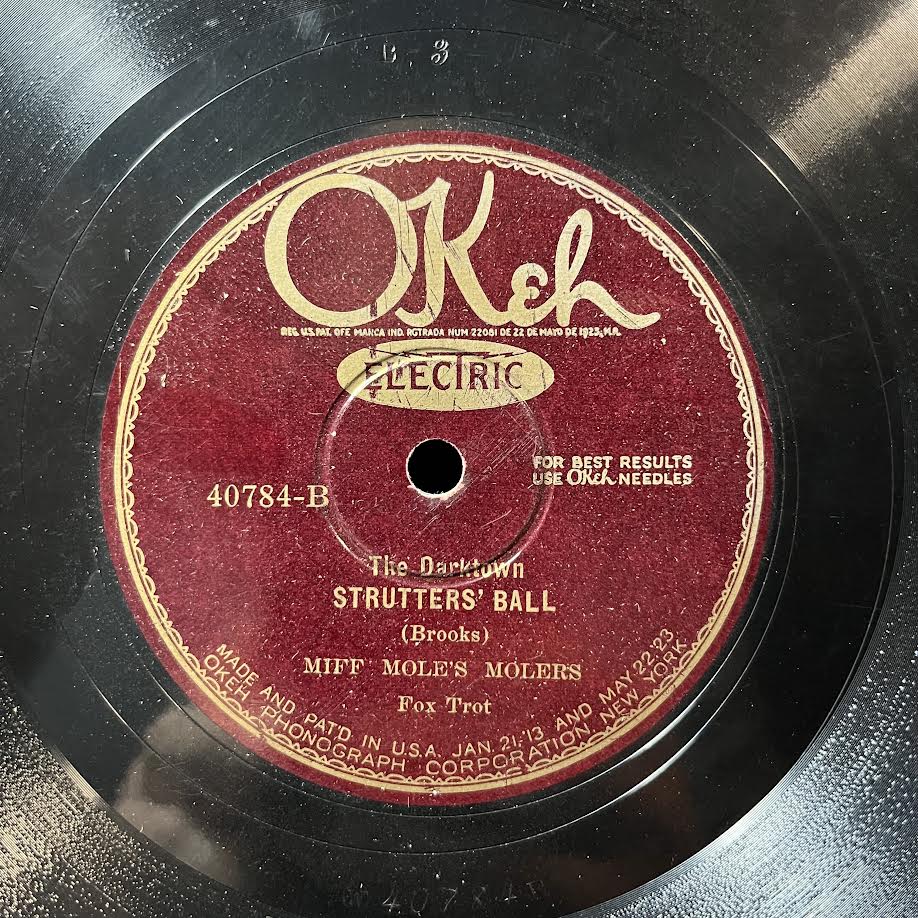 Miff Mole's Molers - A Hot Time In The Old Town / The Darktown Strutters' Ball (10" 78RPM) | Very Good (VG) Generic