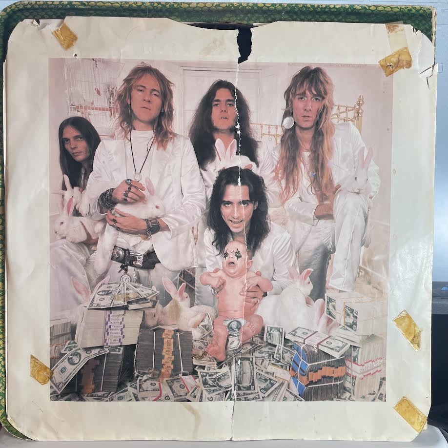 Alice Cooper - Billion Dollar Babies (VINYL) | Very Good (VG) Very Good Plus (VG+)