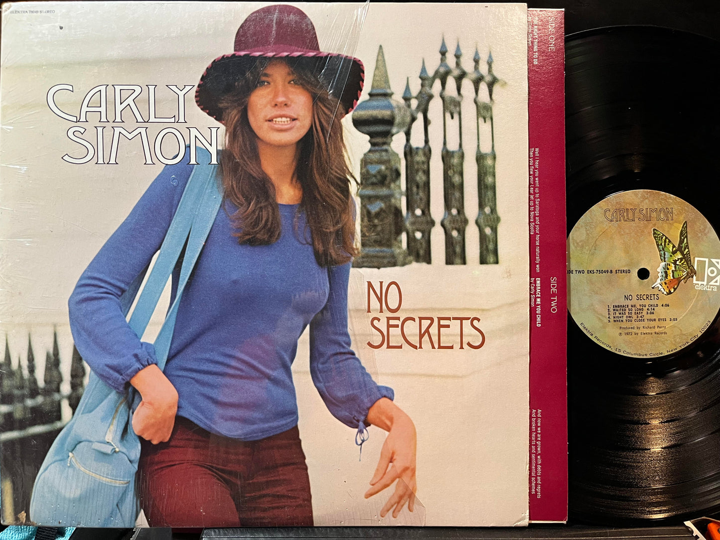 Carly Simon - No Secrets (VINYL) | Near Mint (NM or M-) Near Mint (NM)