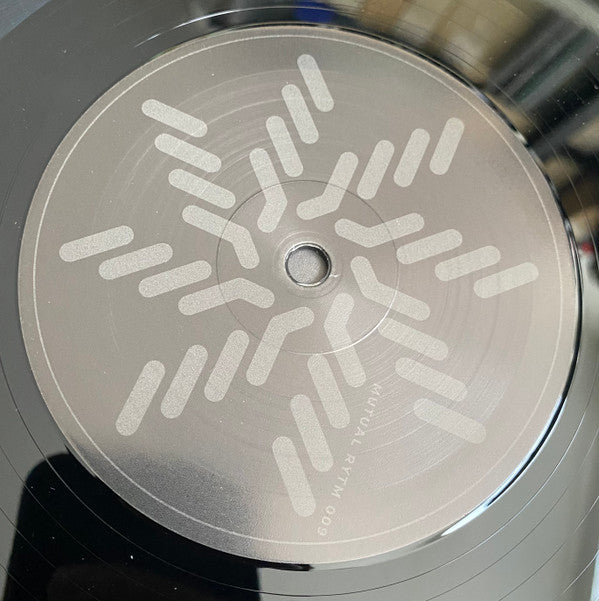 Quasar | Mint (M) Mint (M)