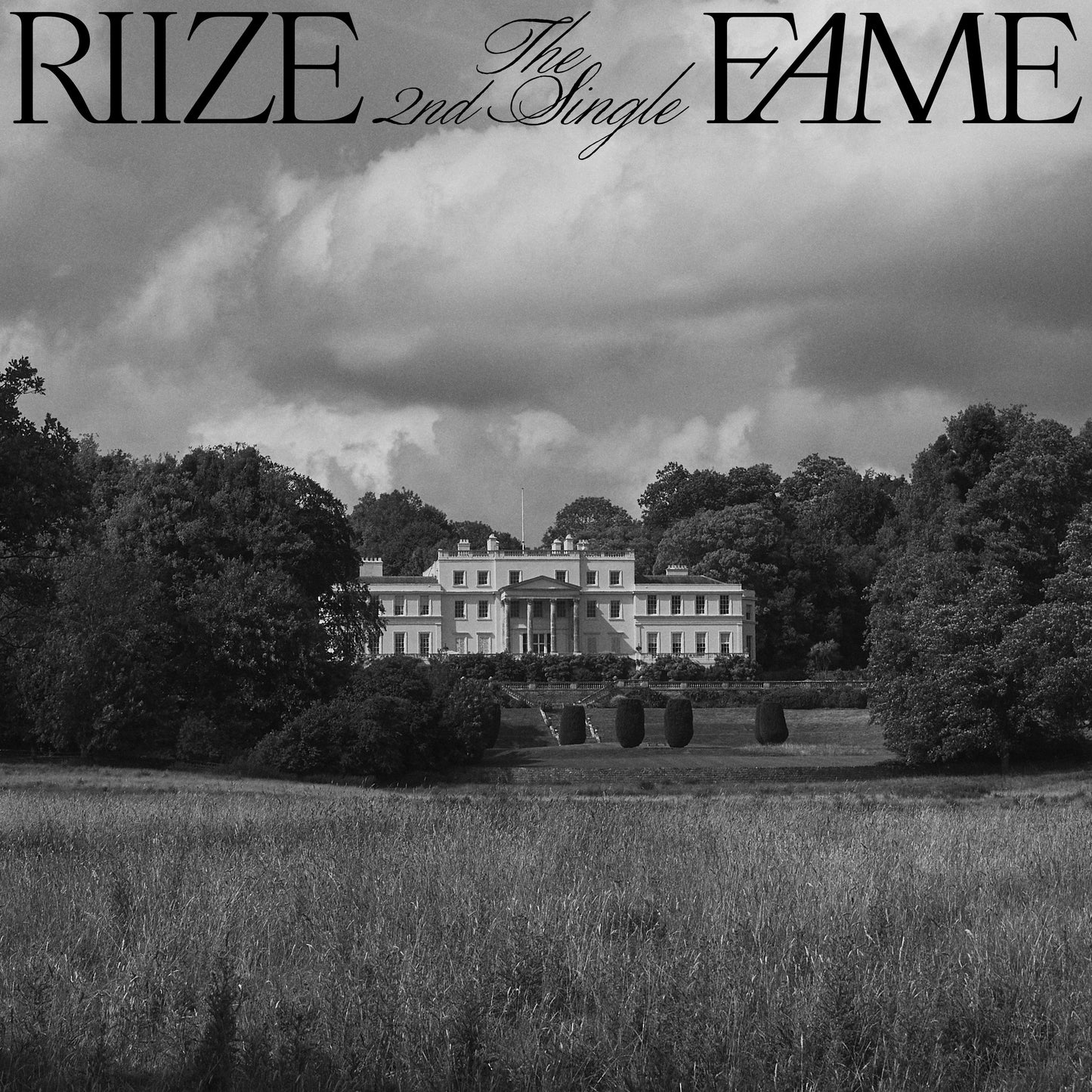 The 2nd Single 'Fame' — Photobook Version (Us General Market Exclusive) |