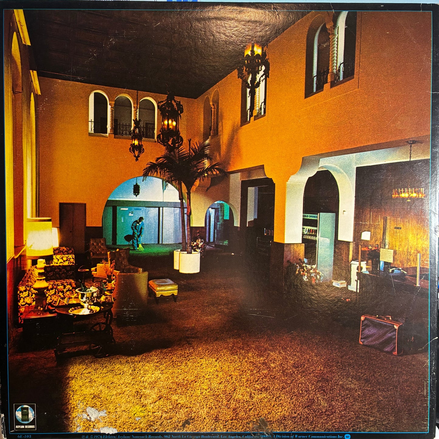 Eagles - Hotel California (VINYL) | Excellent (EX) Very Good Plus (VG+)