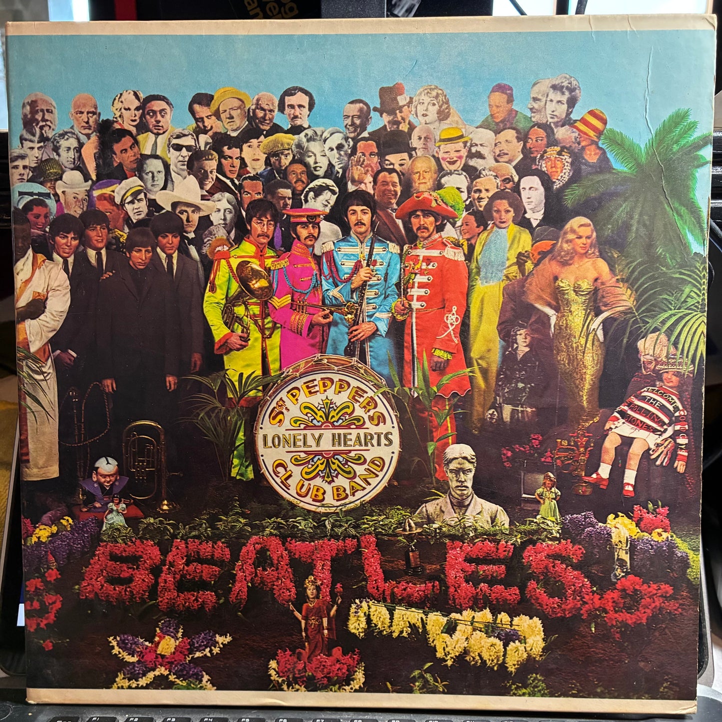 The Beatles - Sgt. Pepper's Lonely Hearts Club Band (VINYL) | Very Good (VG) Very Good Plus (VG+)