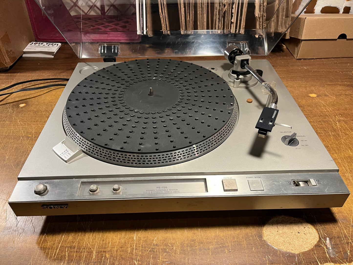 SONY (R) - STEREO TURNTABLE SYSTEM PS-T25 W/MANUAL |