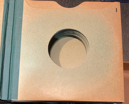 RCA His Masters Voice - 16 Page 10" 78RPM Record Book *NO WRITING* |